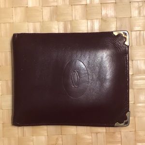 RARE CARTIER MUST DE RED LEATHER BI-FOLD WALLET WITH AN INTERIOR MONEY CLIP AUTH